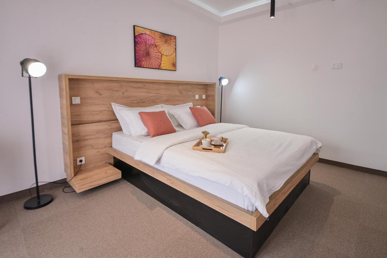 Magnolia Place Tivat Exterior foto